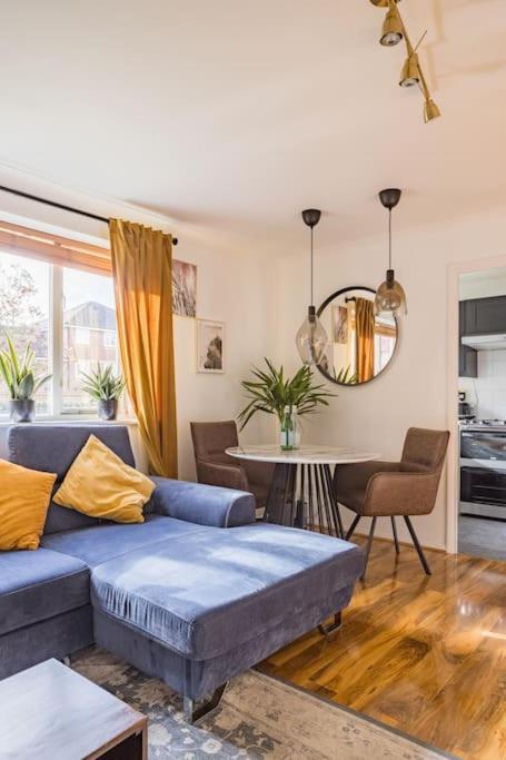 Bright &Spacious One Bedroom Flat Off Canary Wharf Лондон Екстер'єр фото