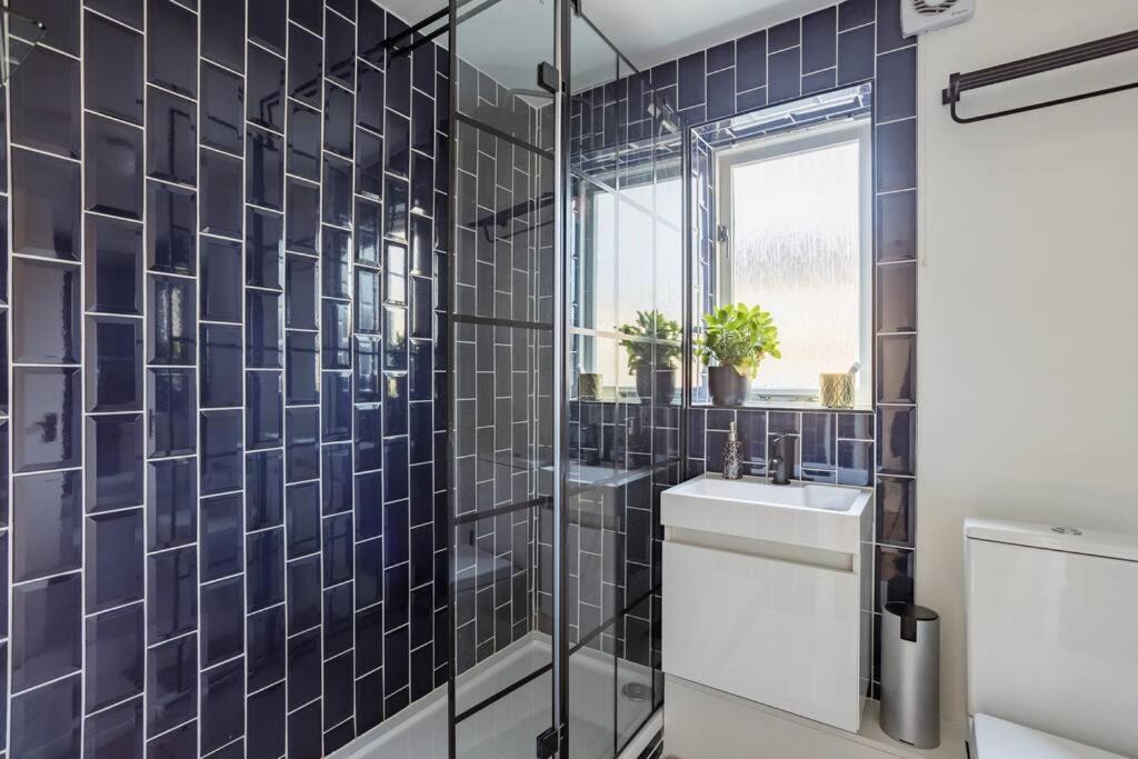 Bright &Spacious One Bedroom Flat Off Canary Wharf Лондон Екстер'єр фото